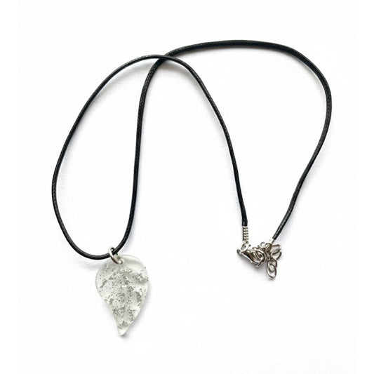 Necklace - Resin (Leaf Pendant)